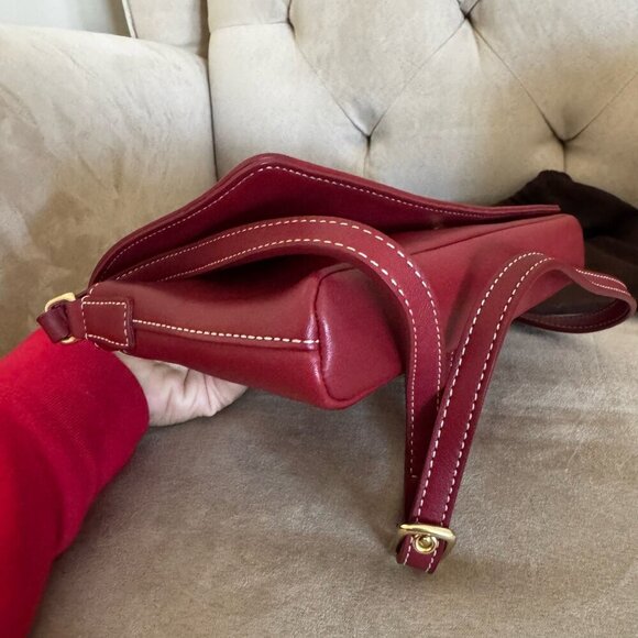 Coach Shoulder  leather Bag, Red, Model No. G33-9599 with dust bag - Picture 4 of 13